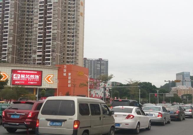 惠州万饰城LED屏广告