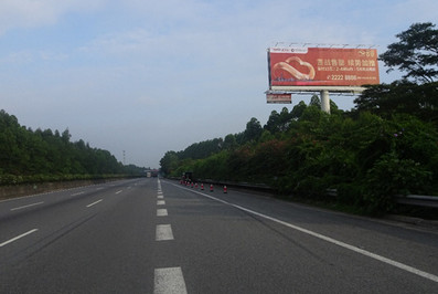 广珠西线顺德东互通立交两面立柱牌广告